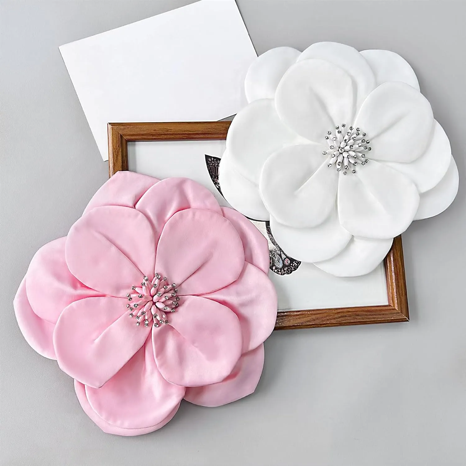 Elegant Layered Fabric Flower Brooch Pin Fashionable Large Floral Lapel Accessory Stylish Breastpin Ornament for Women