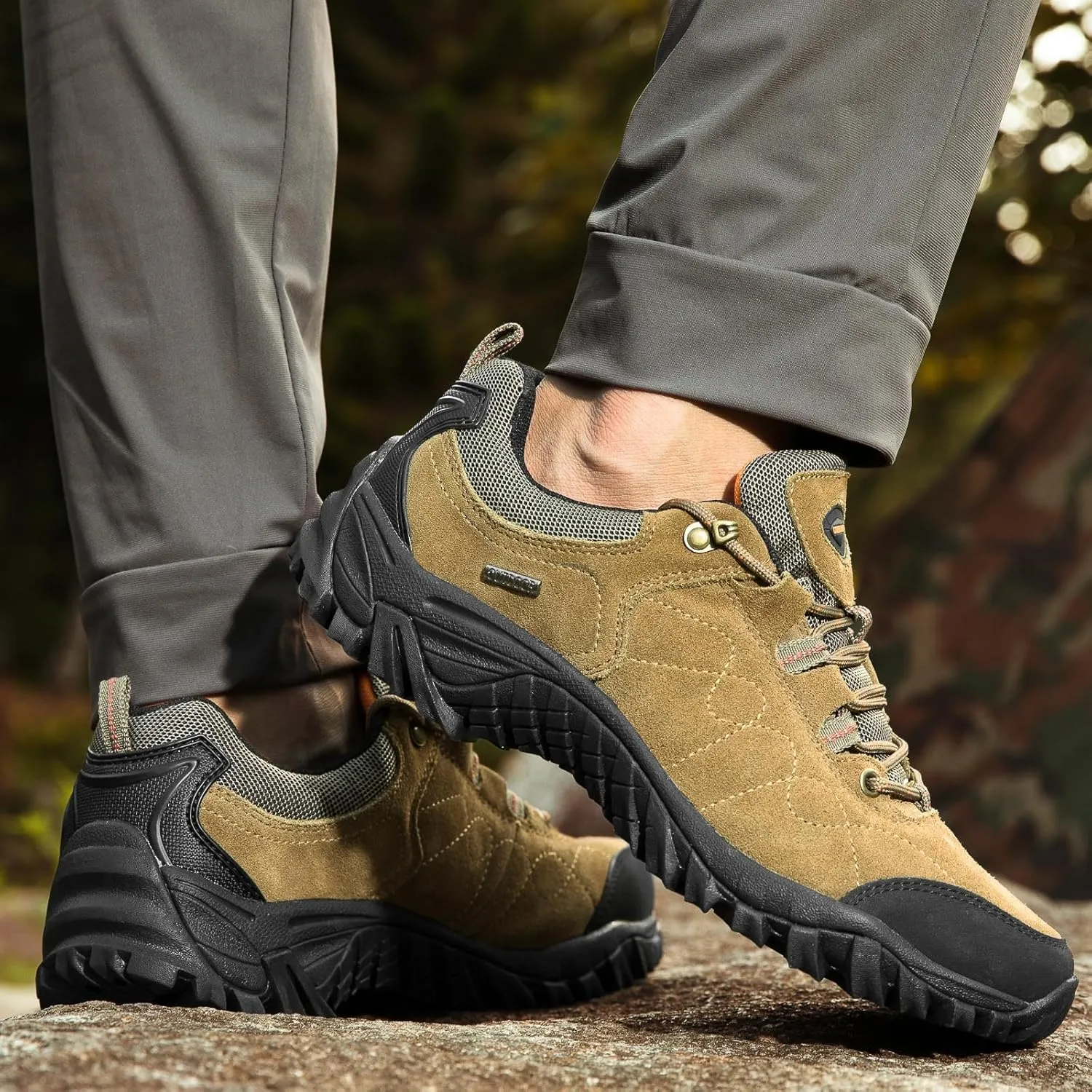 Men's Fashion Retro Waterproof Outdoor Hiking Shoes Lace Up Low-Top Non-Slip Sneakers Lightweight Breathable Trail Running Shoes for Trekking Training Walking Camping