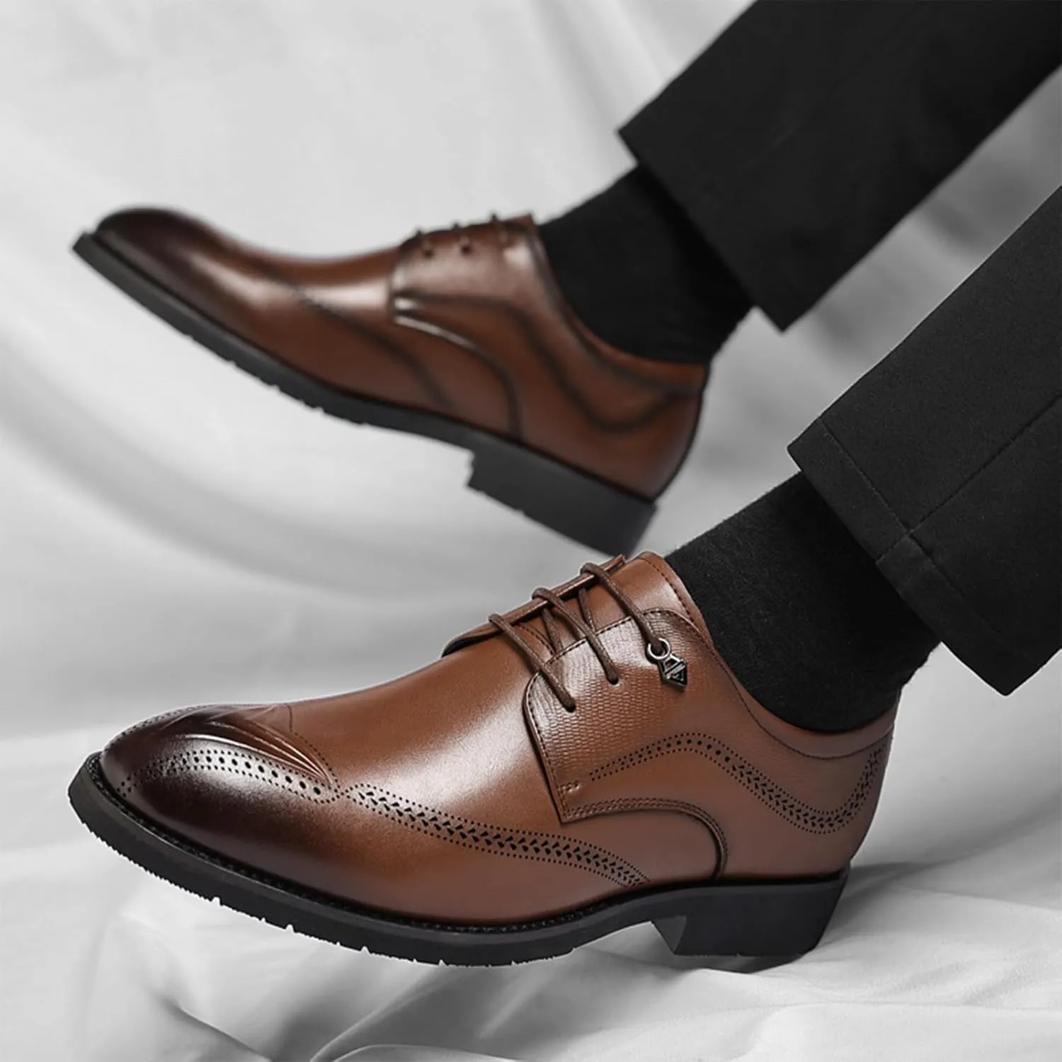 Men's Genuine Leather Wingtip Brogue Dress Oxfords Classic Lace-Up Block Heel Business Derby Shoes Comfortable Non-Slip Retro Office Work Formal Events Casual Leather Shoes