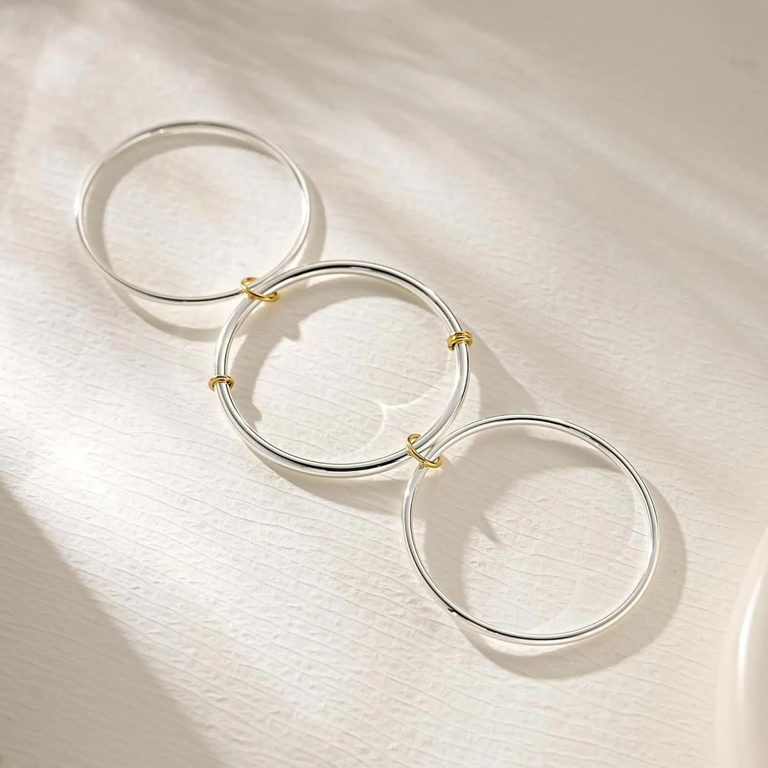 NOKMIT Two-Tone Stackable Bangle for Women High Polished Thin Interlocking Stainless Steel Bracelets Classic Plain Non-Tarnish Gold&Silver Mixed Metal 1PC/3PCS