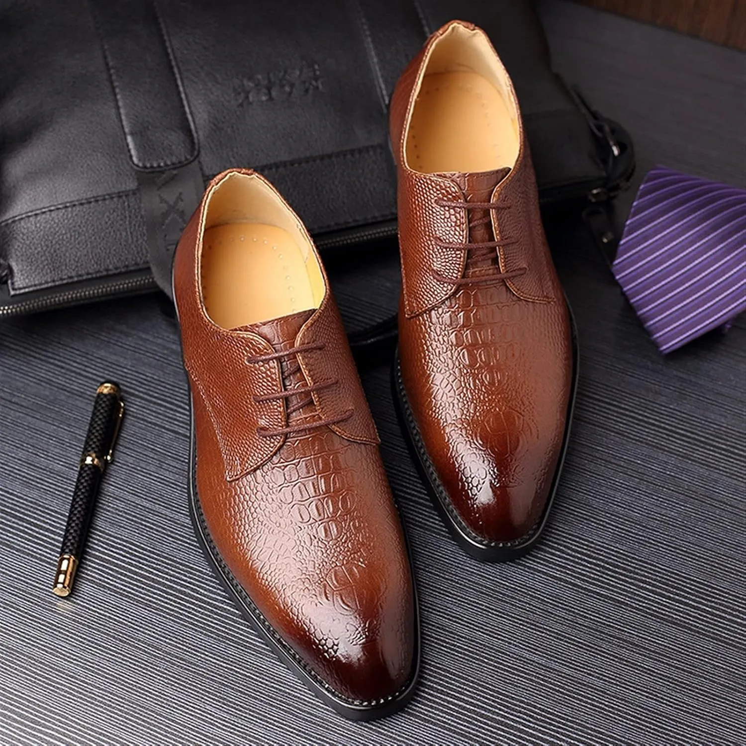 Single Season Formal Shoes for Men Lace Up Crocodile Embossed Burnish Round Toe Vegan Leather Anti-Slip Non Slip Rubber Sole Block Heel Low Top Business Very Popular Among Young People