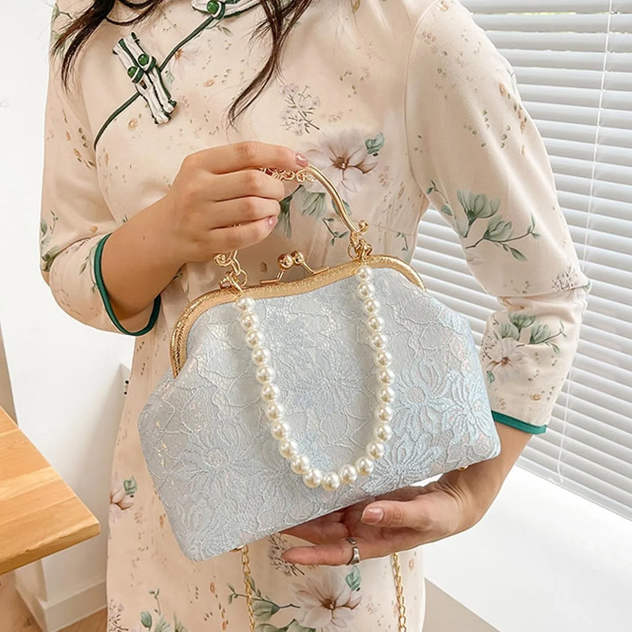 Vintage Chinese Lace Embroidery Pearl Crossbody Bag Evening Bag with Chain Strap for Women